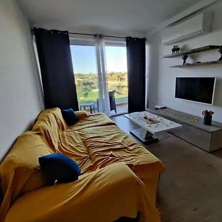 Luxurious 2 Bedroom With Country View