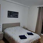 Luxurious 2 Bedroom With Country View Apartament *