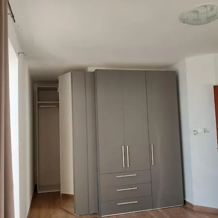 Luxurious 2 Bedroom With Country View *